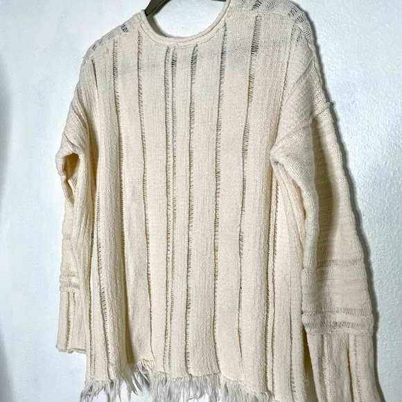 Free People Oceans Drive Cream V Neck Distressed Fringe Hem Sweater. Size Small - Picture 3 of 11